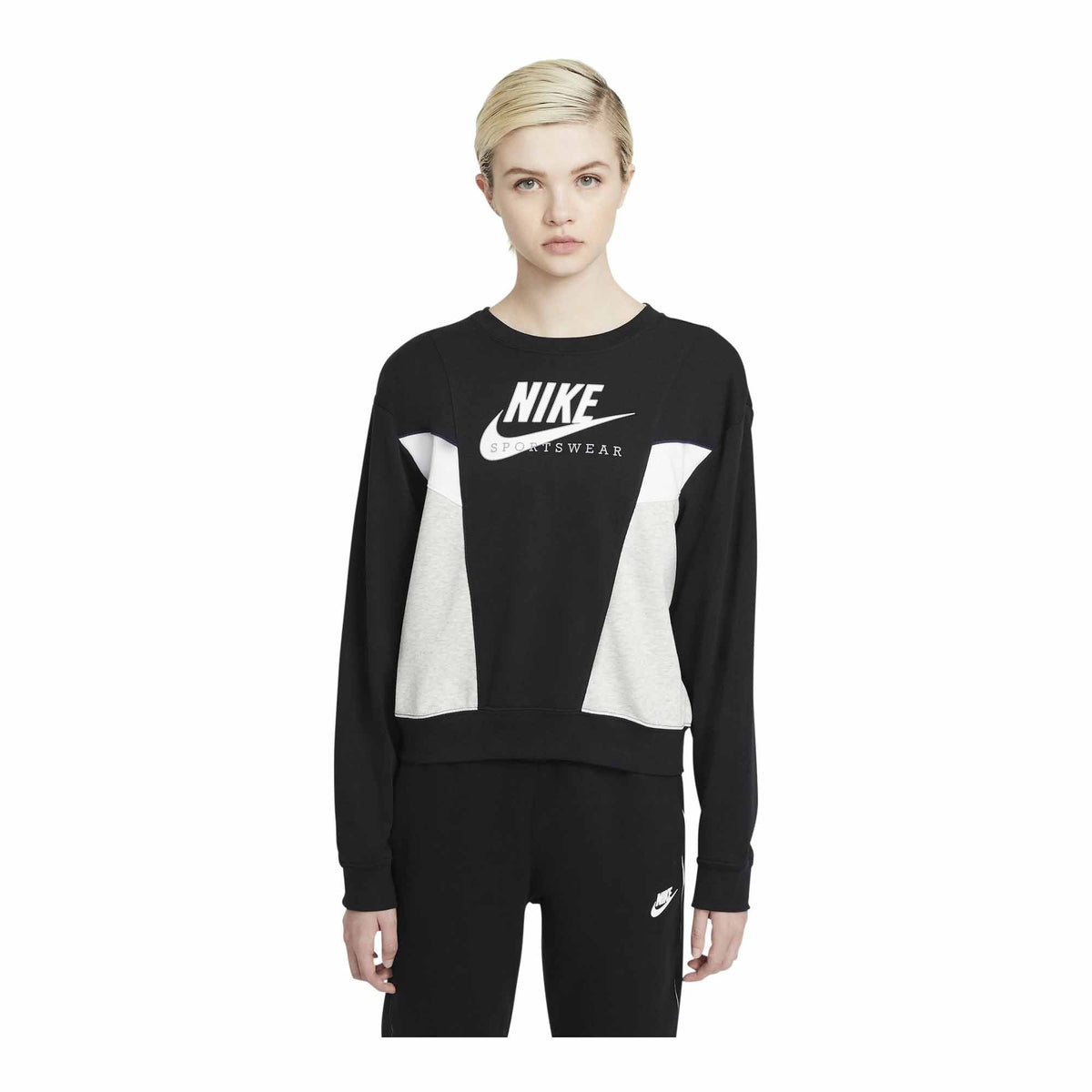 Shop Nike Sportswear Heritage Women (Black)