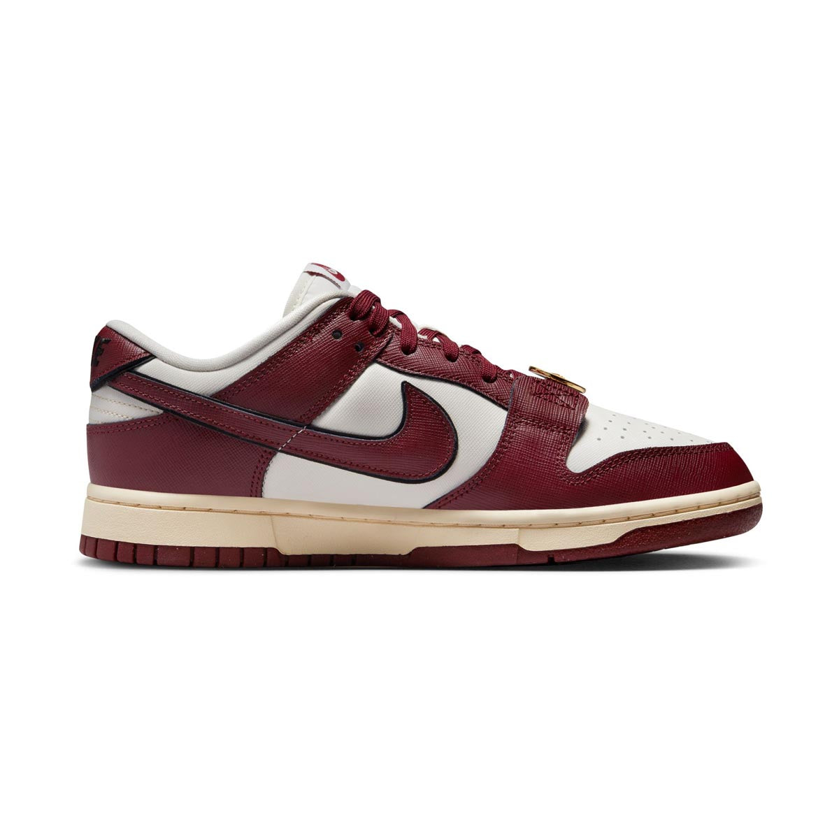 Nike Dunk Low SE Women's Shoes