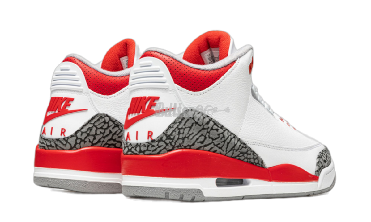 Premium Red Retro Fashion Essential