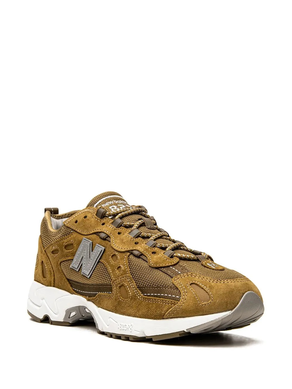 New Balance 827