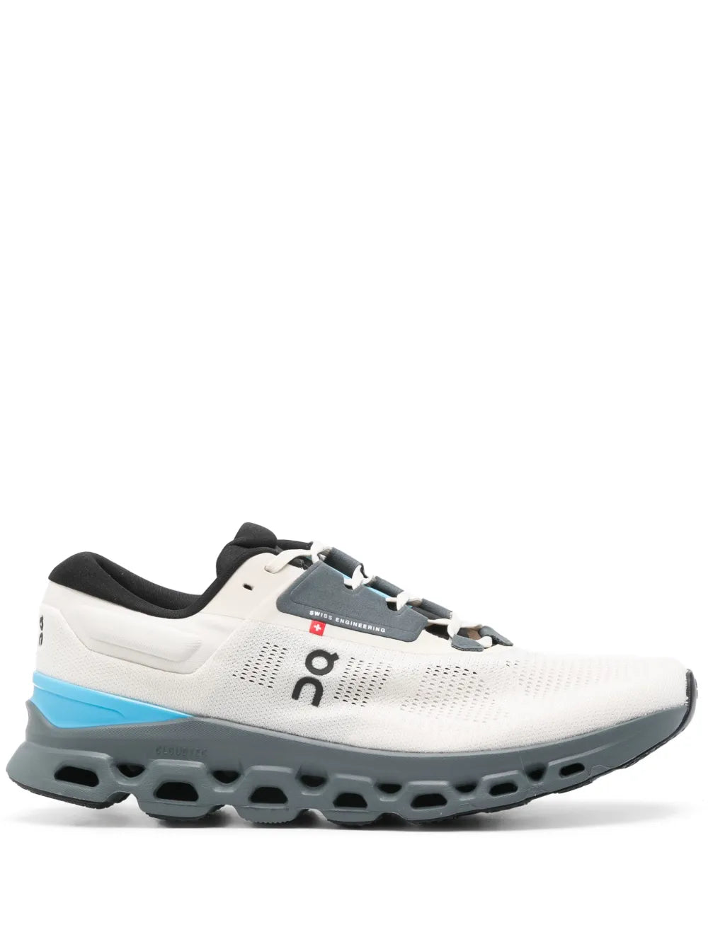 On Running Cloudstratus 3 Sneakers