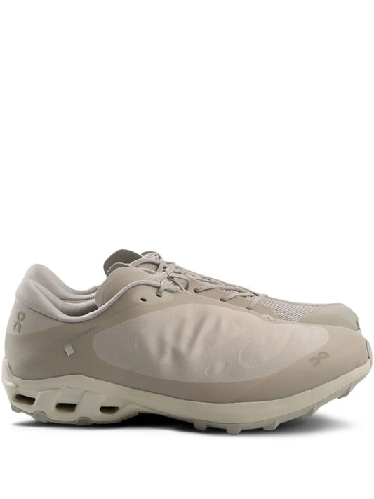 On Running Cloudventure Peak Sneakers