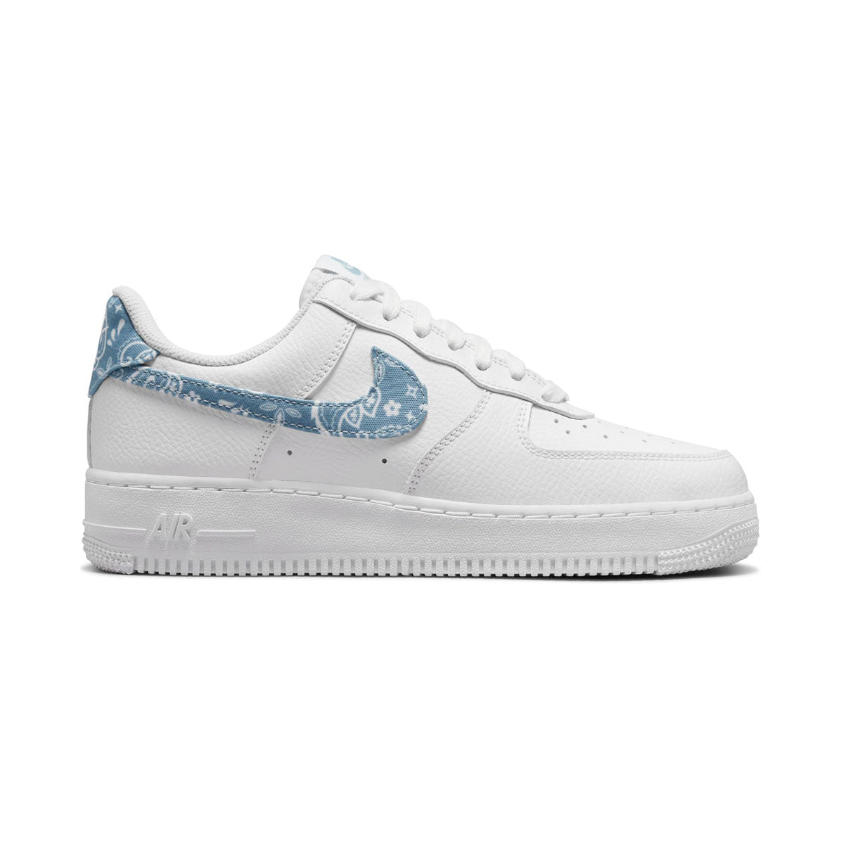 Nike Air Force 1 07 Essential