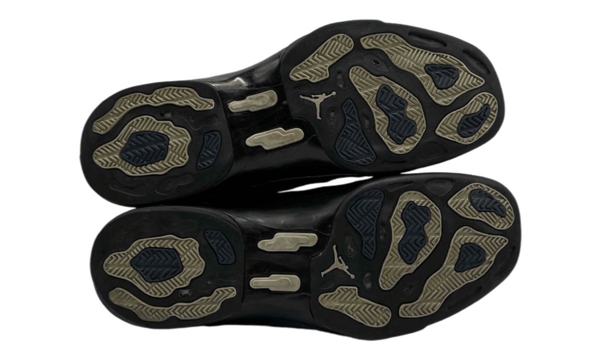 Premium Black Low-Top Fashion Essential