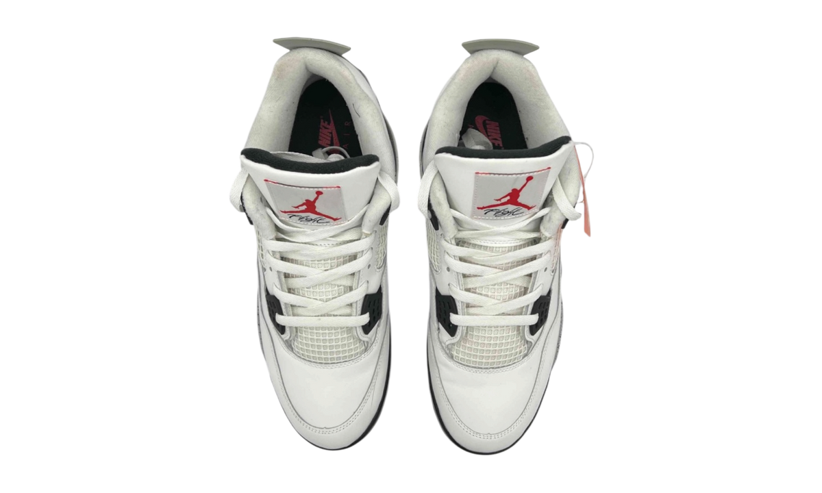 Premium White Retro Fashion Essential