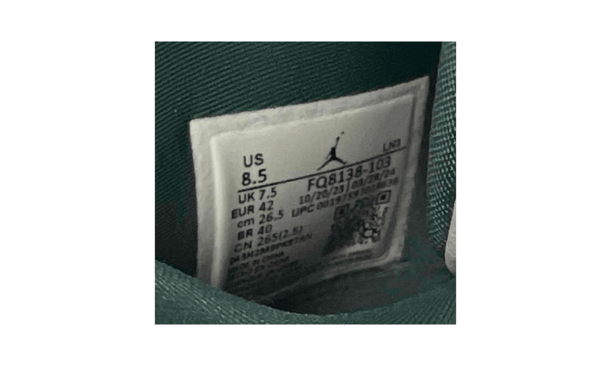 Premium Green Retro Fashion Essential