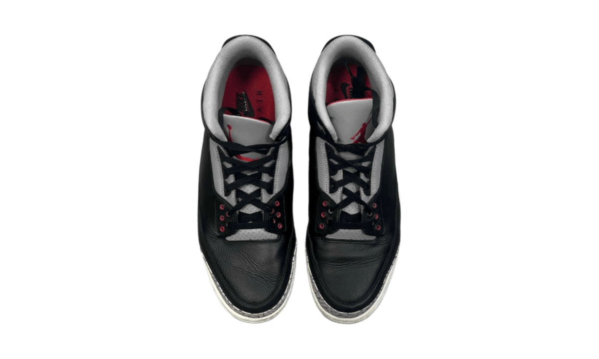 Premium Black Retro Fashion Essential