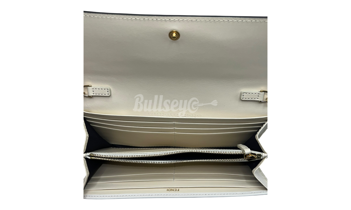 Premium White Fashion Essential