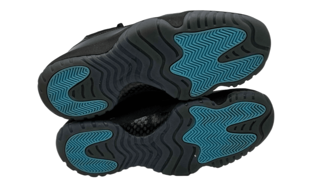 Premium Blue Retro Fashion Essential