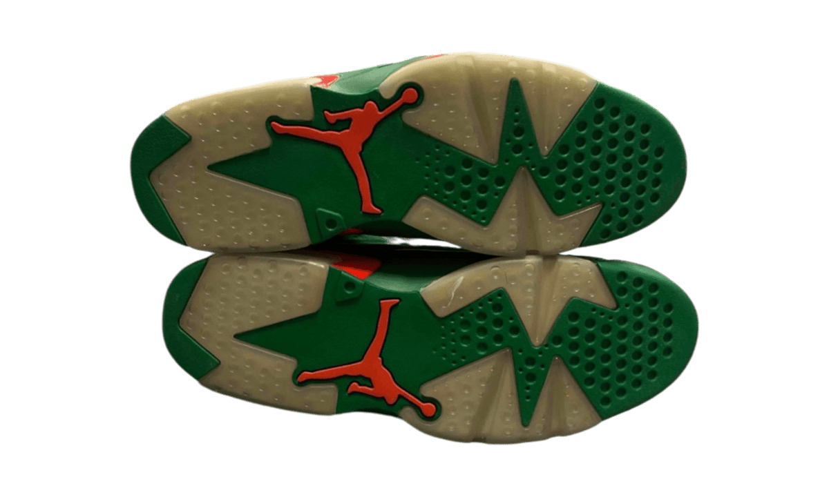 Premium Green Retro Fashion Essential