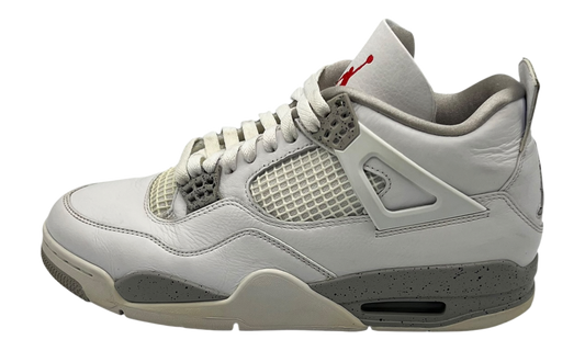 Premium White Retro Fashion Essential
