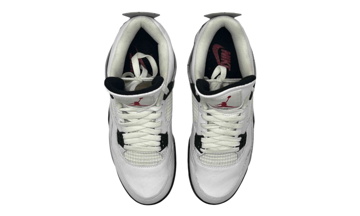 Premium White Retro Fashion Essential