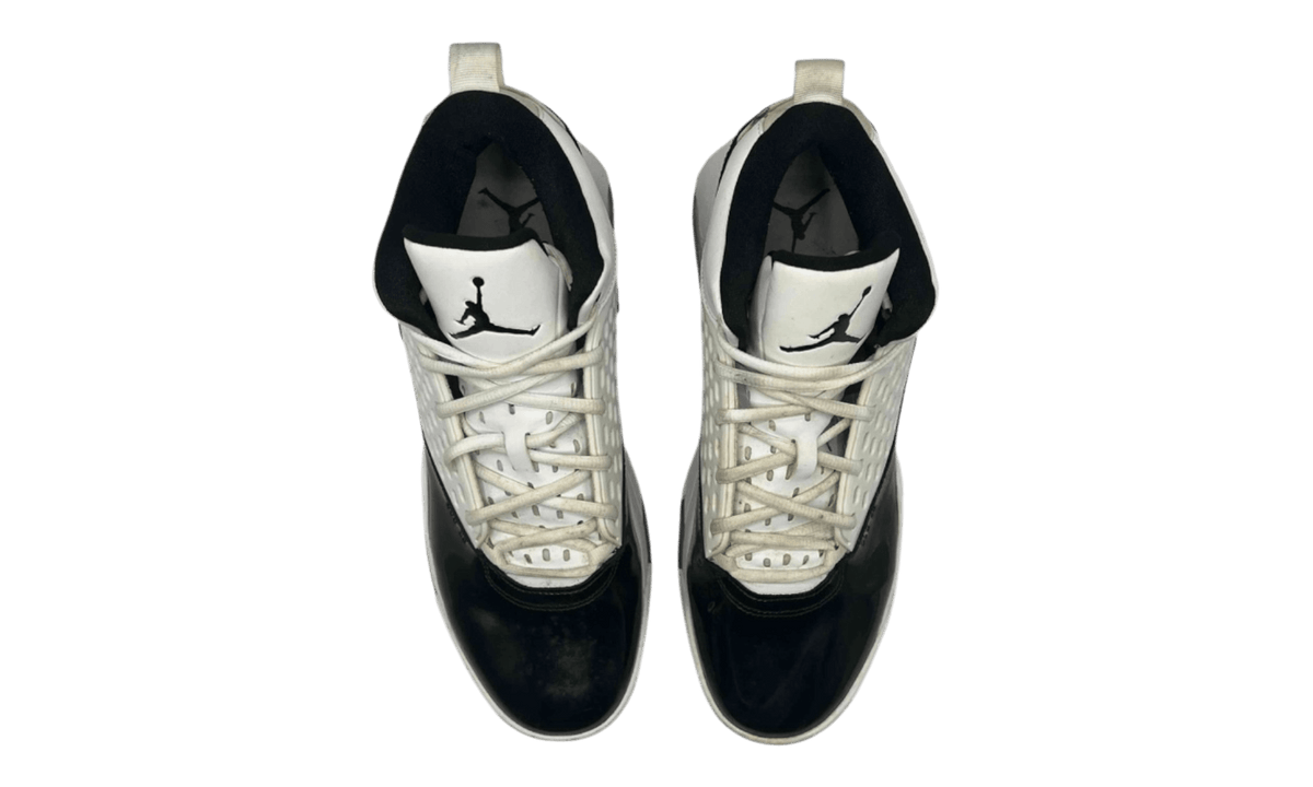 Premium White Fashion Essential