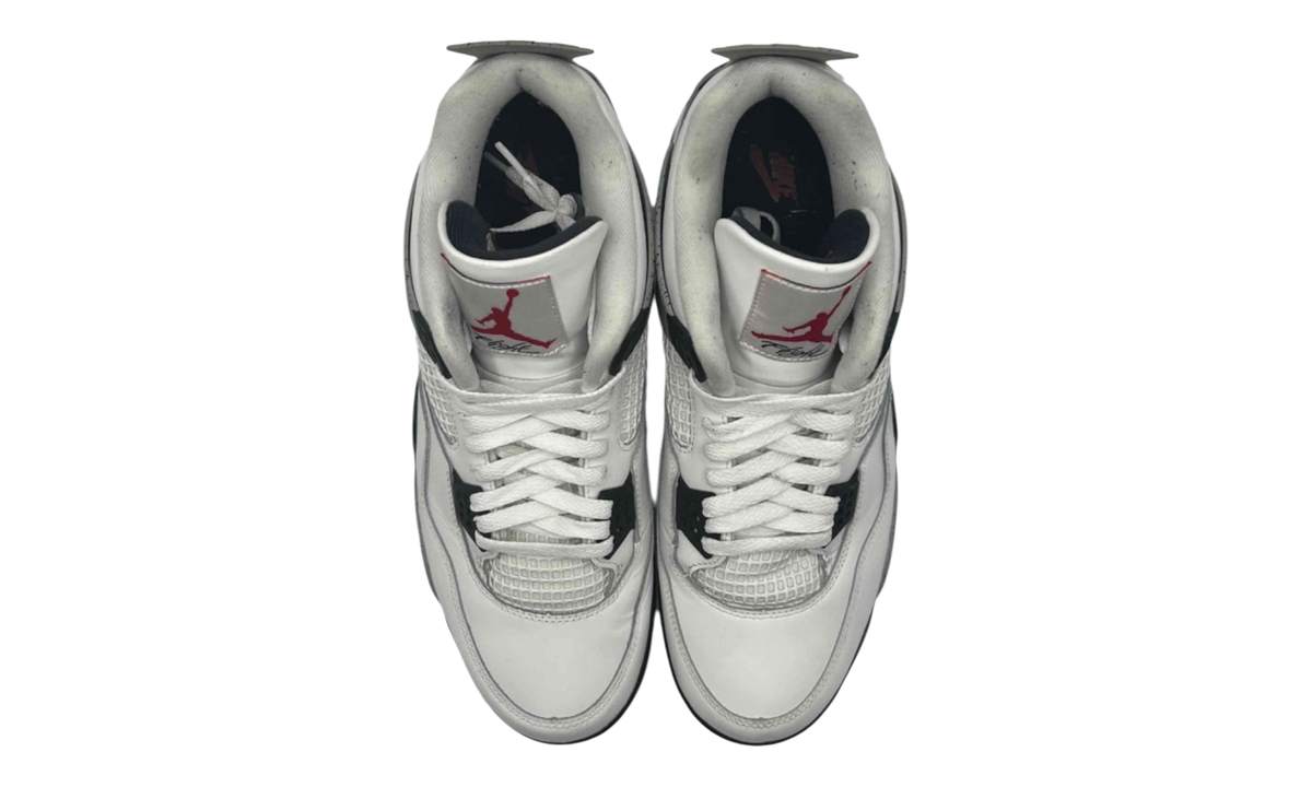 Premium White Retro Fashion Essential