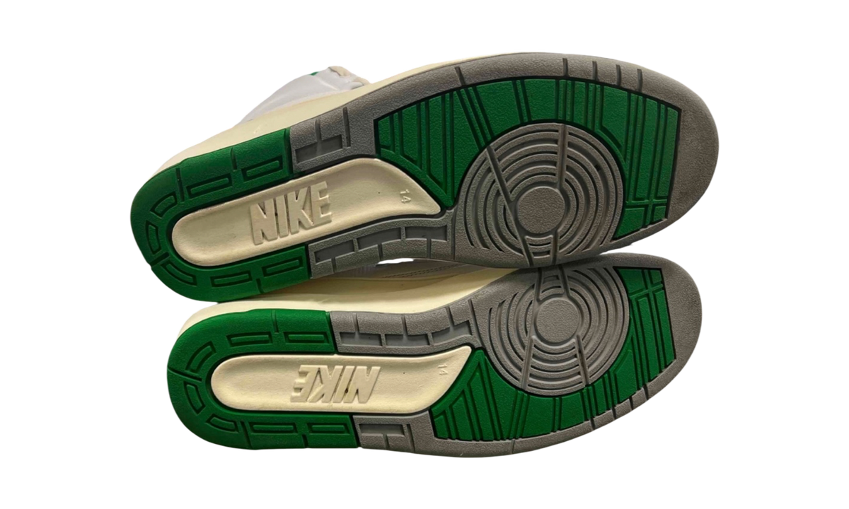 Premium Green Retro Fashion Essential
