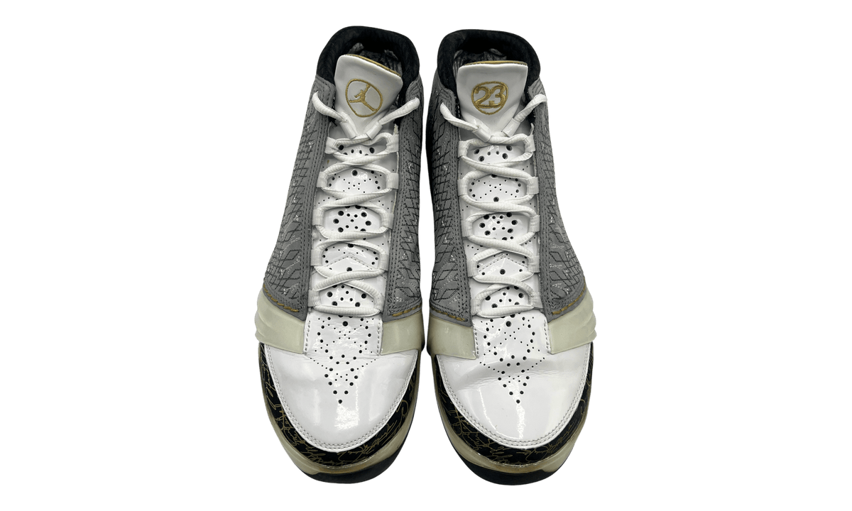 Premium White Fashion Essential