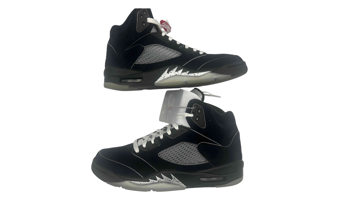 Premium Black Retro Fashion Essential