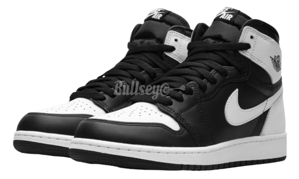 Premium Black White Retro Fashion Essential