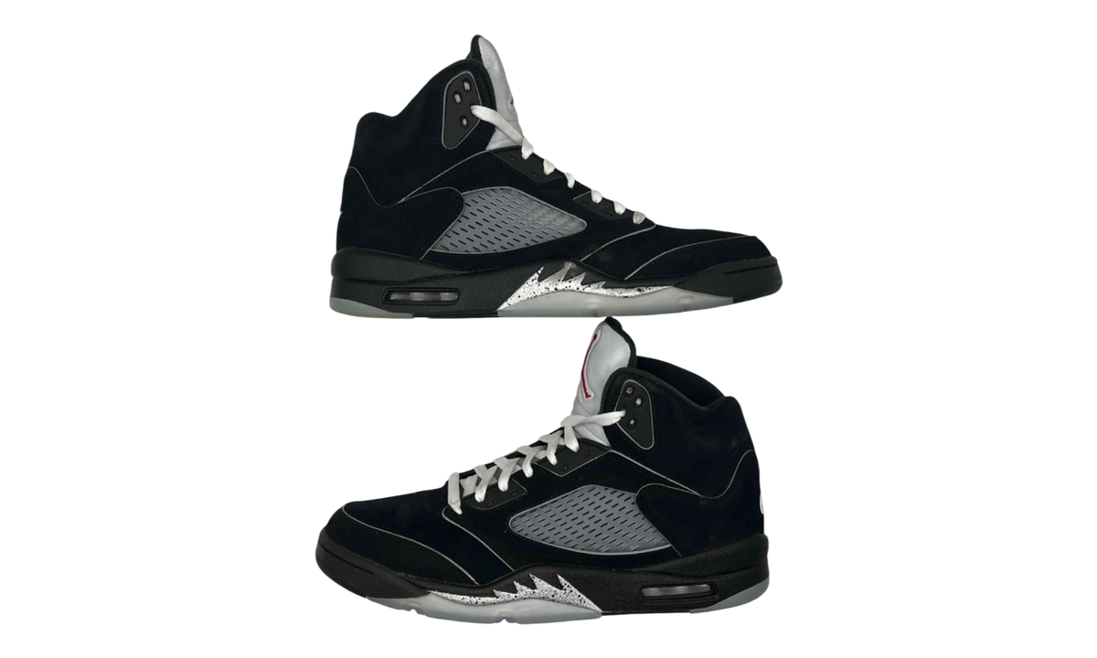 Premium Black Retro Fashion Essential
