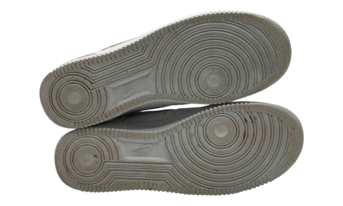 Premium White Low-Top Fashion Essential