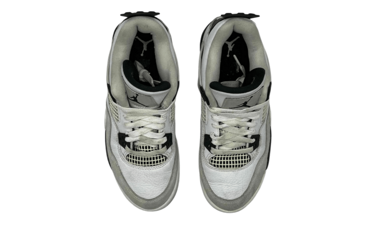 Premium Black Retro Fashion Essential