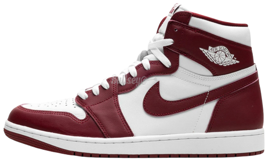 Premium Red Retro High-Top Fashion Essential