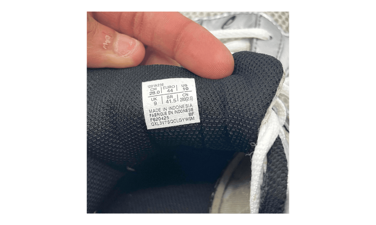 Premium White Fashion Essential