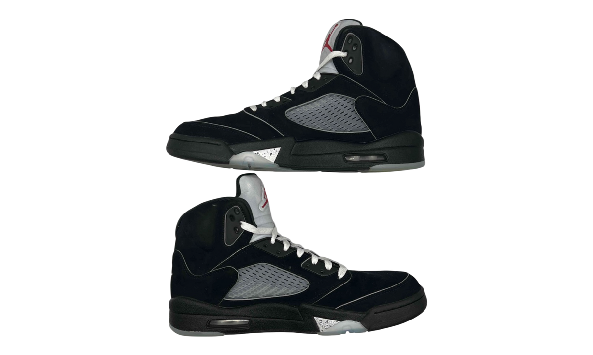 Premium Black Retro Fashion Essential