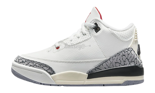 Premium White Retro Fashion Essential