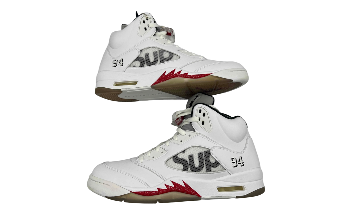 Premium White Retro Low-Top Fashion Essential