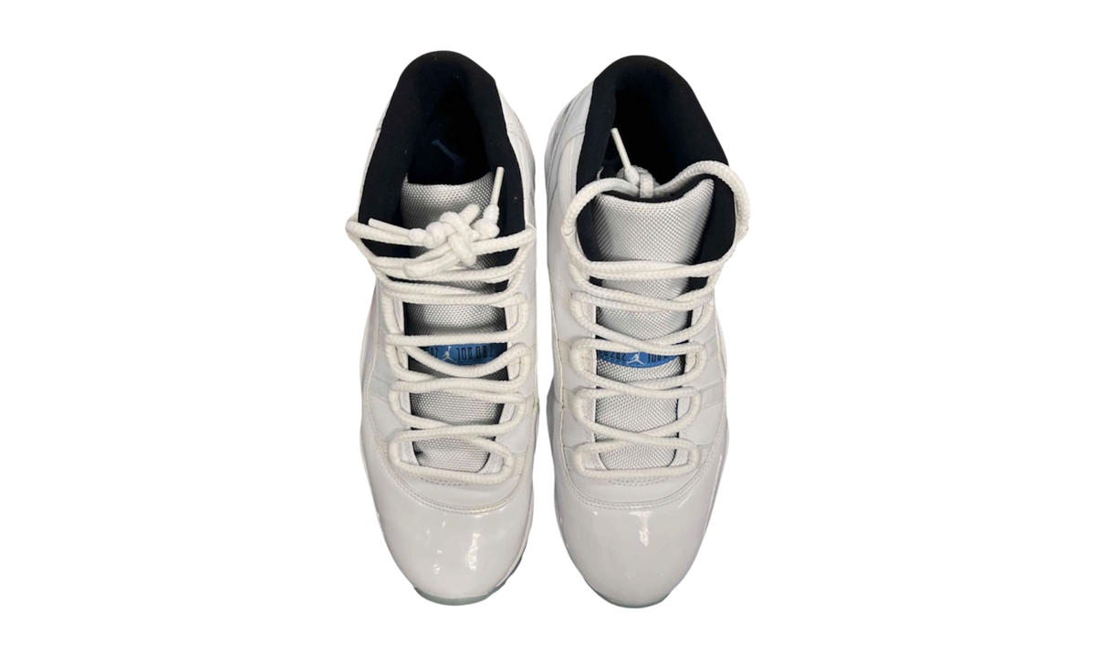 Premium Blue Retro Fashion Essential