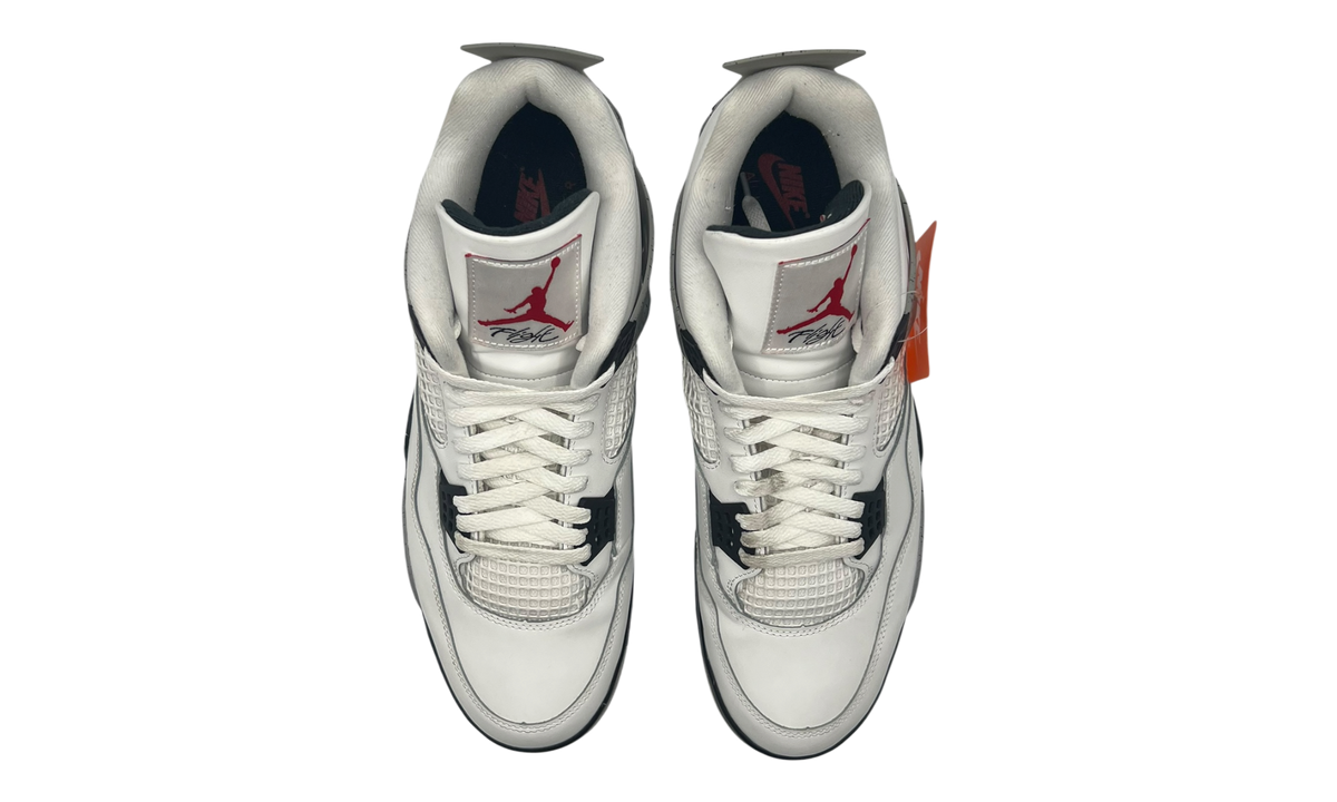 Premium White Retro Fashion Essential
