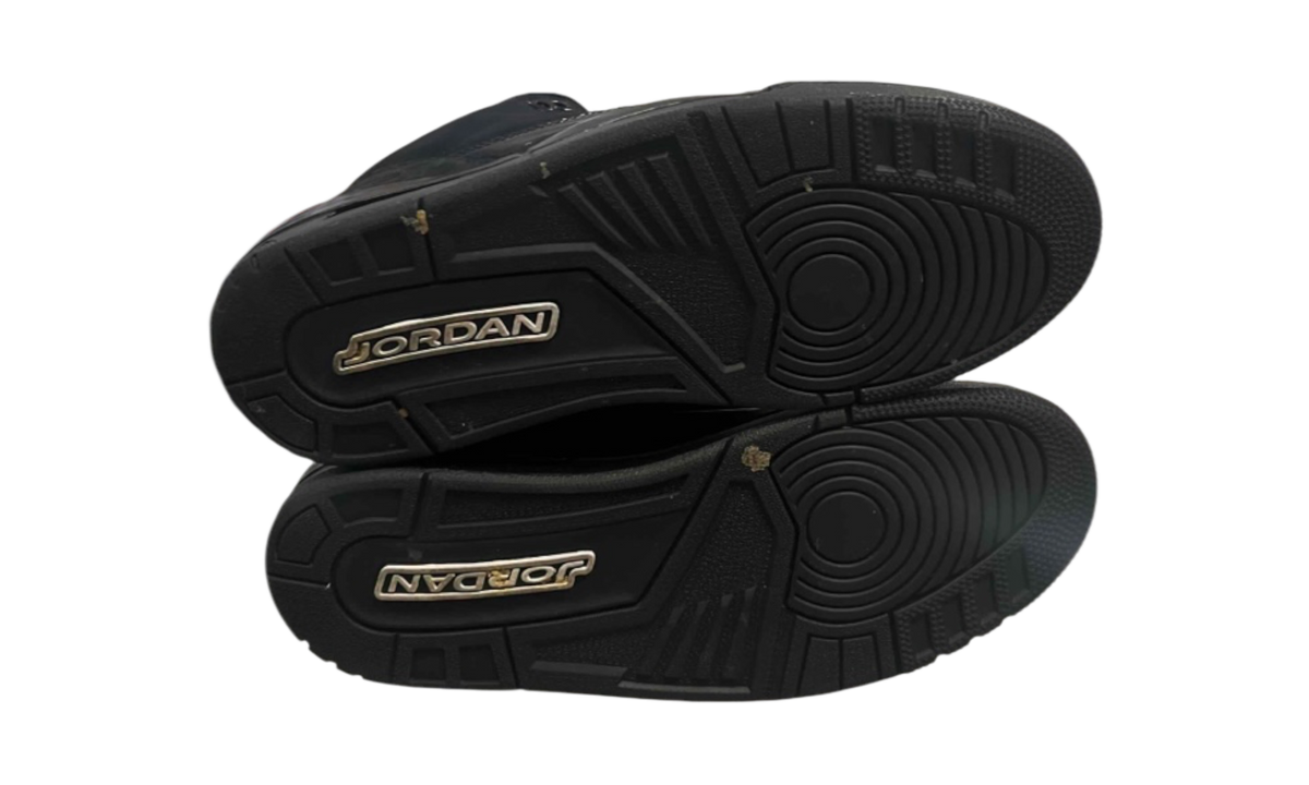 Premium Black Retro Fashion Essential