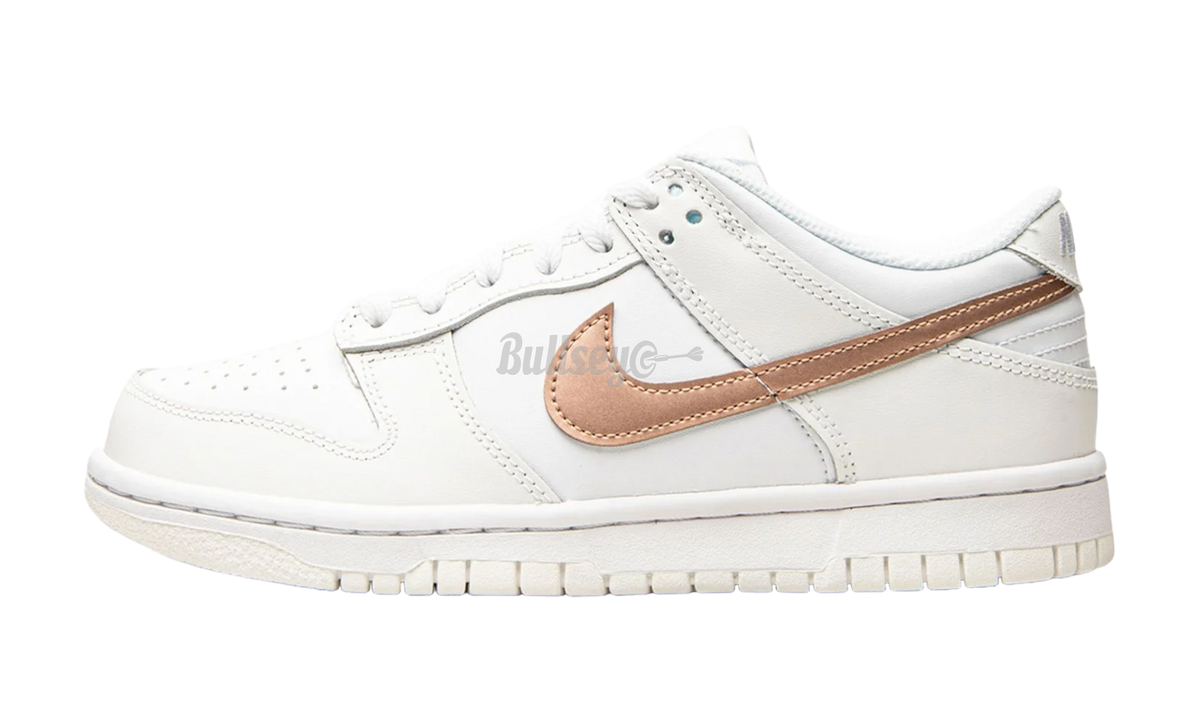 Premium White Pink Low-Top Fashion Essential