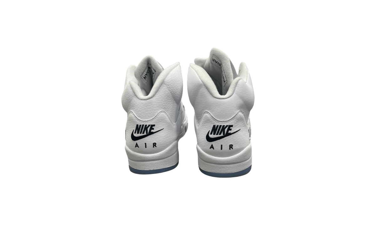 Premium White Retro Fashion Essential