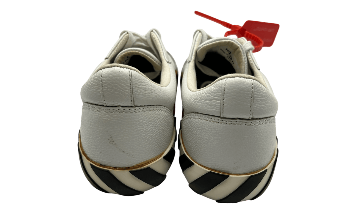 Premium White Low-Top Fashion Essential