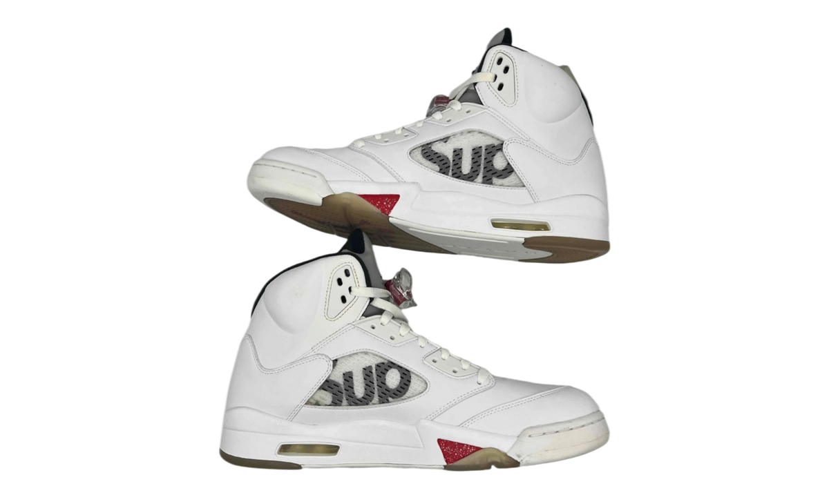 Premium White Retro Low-Top Fashion Essential