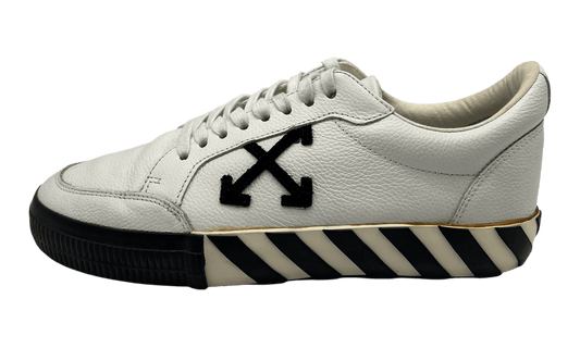 Premium White Low-Top Fashion Essential