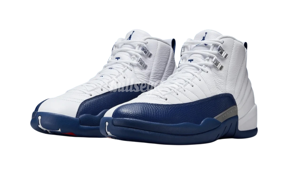 Premium Blue Retro Fashion Essential