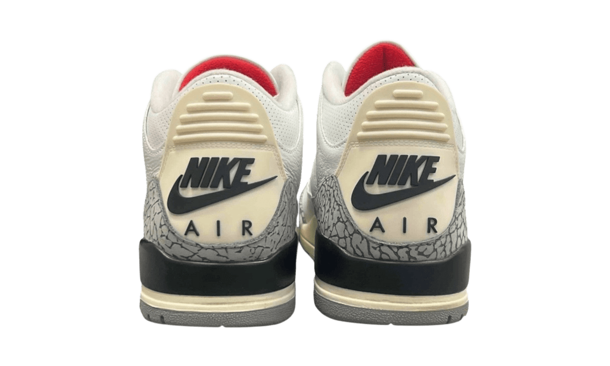 Premium White Retro Fashion Essential