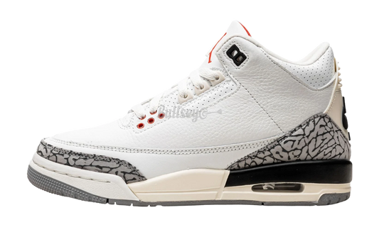 Premium White Retro Fashion Essential