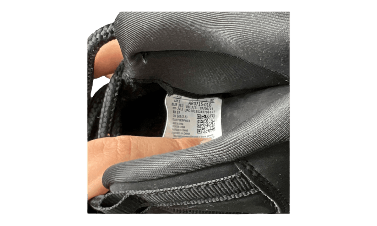 Premium Retro Fashion Essential