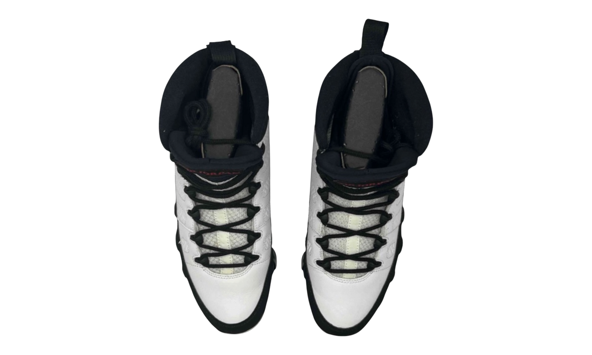 Premium Retro Fashion Essential