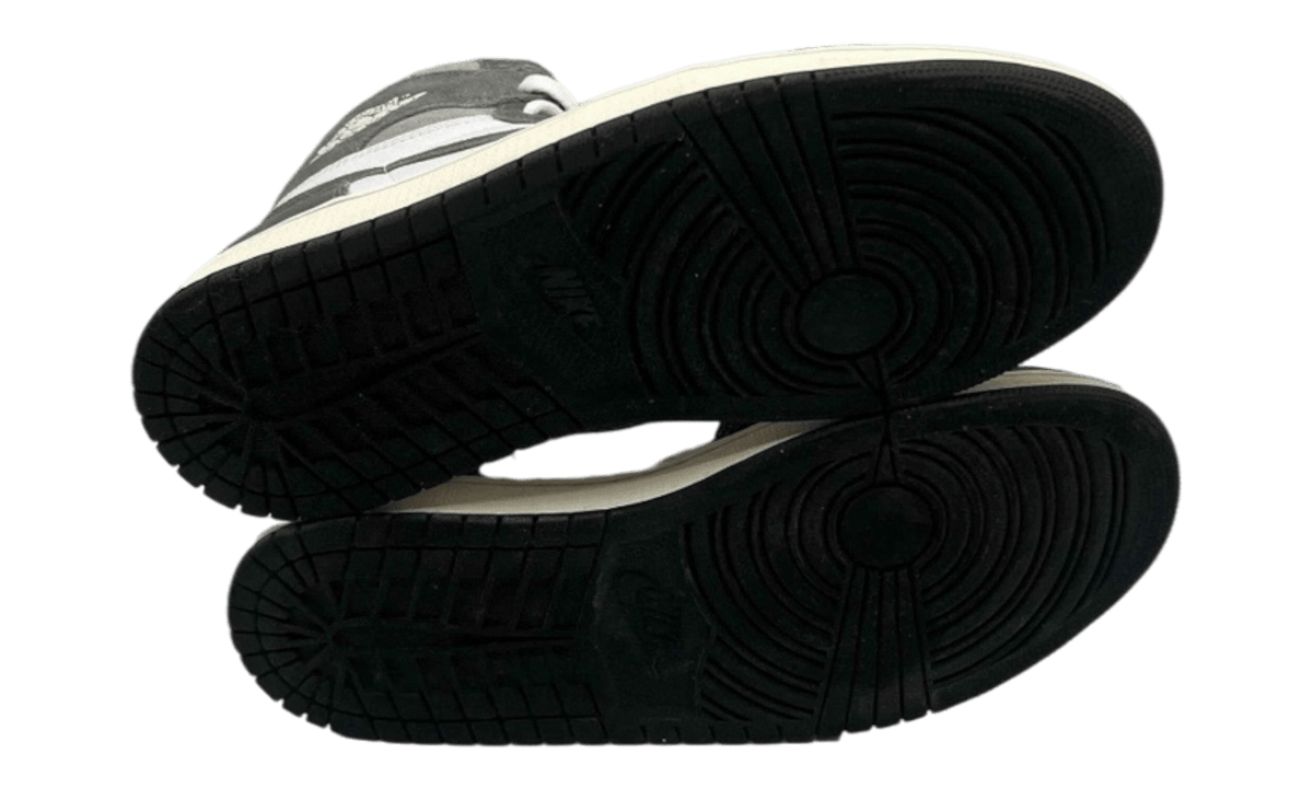 Premium Black Retro Fashion Essential