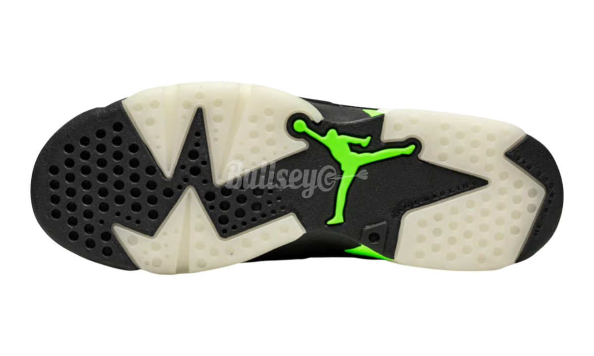 Premium Green Retro Fashion Essential