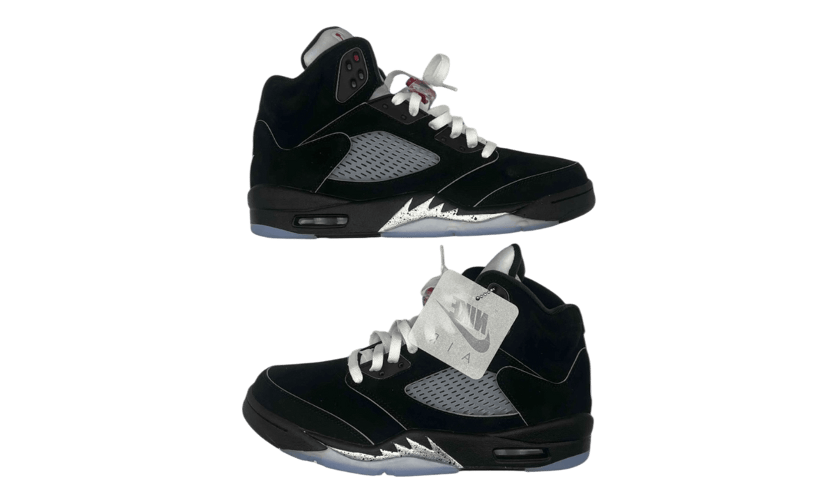 Premium Black Retro Fashion Essential