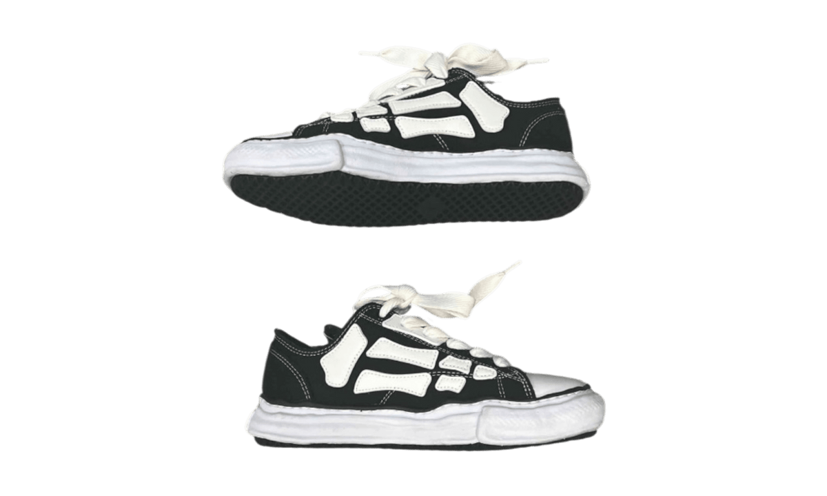 Premium Black Fashion Essential