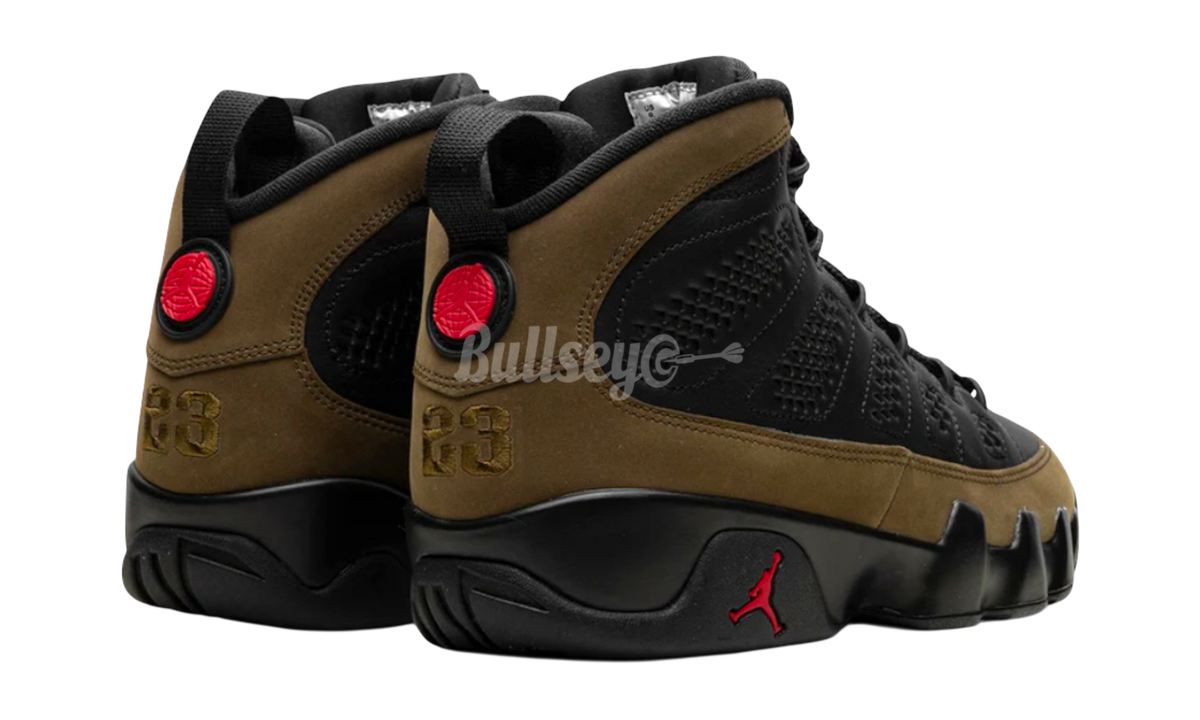 Premium Olive Retro Fashion Essential