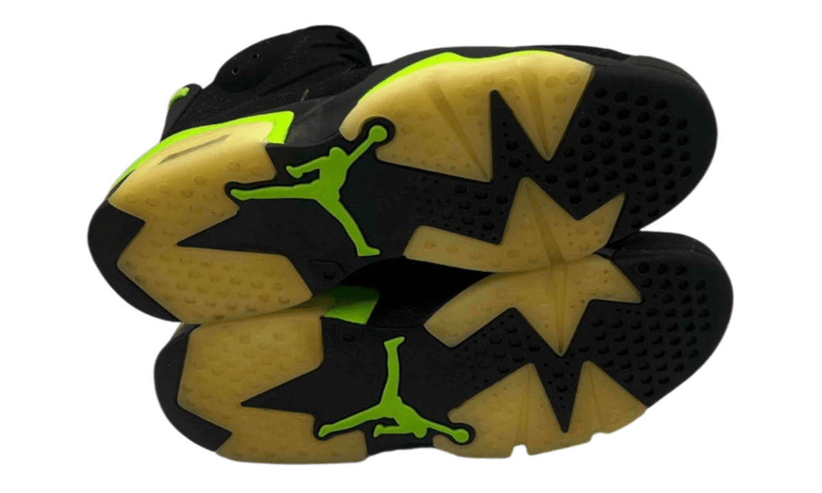 Premium Green Retro Fashion Essential