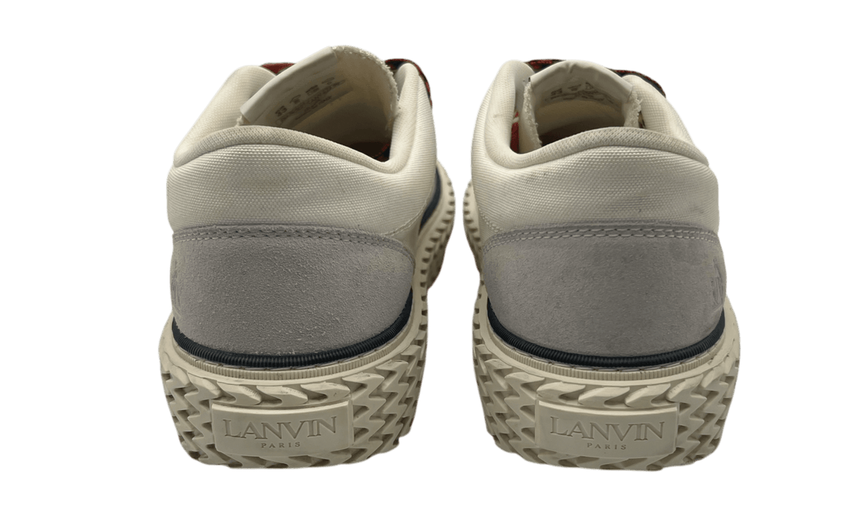 Premium White Low-Top Fashion Essential